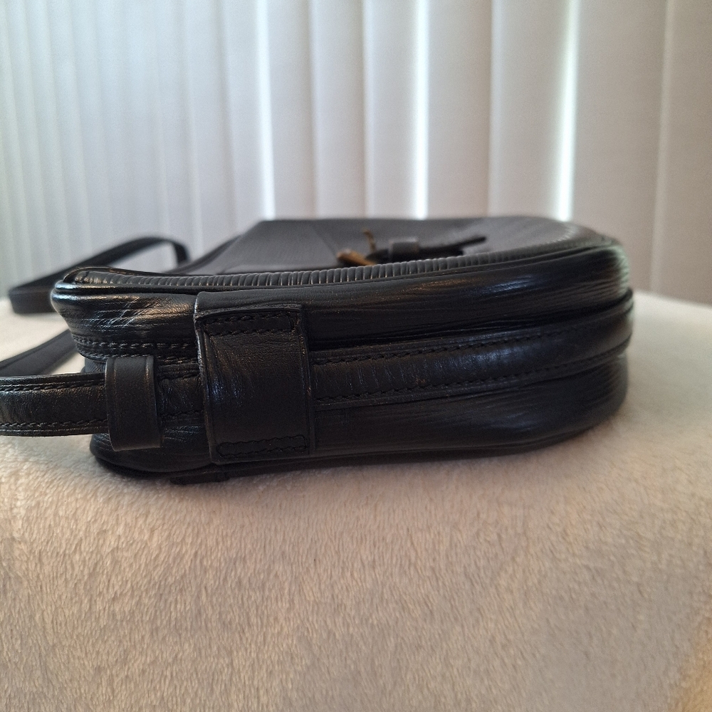 Louis Vuitton Jeune Fille - Picture 8 of 16